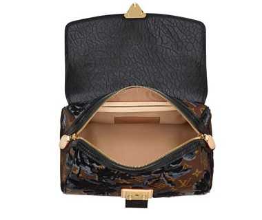 7A Replica Louis Vuitton Fall Winter 2010 Carrousel M40434